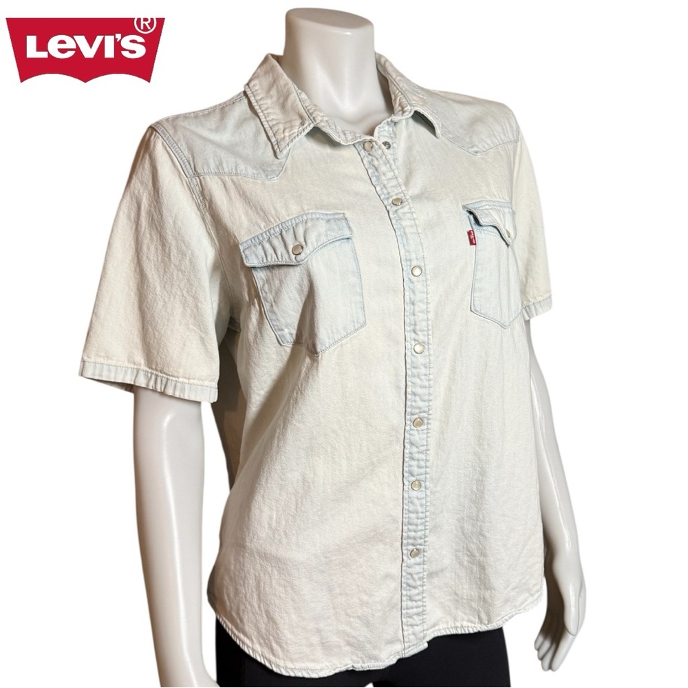 Levi’s Women’s Short Sleeve Faded Denim Shirt Size XXL